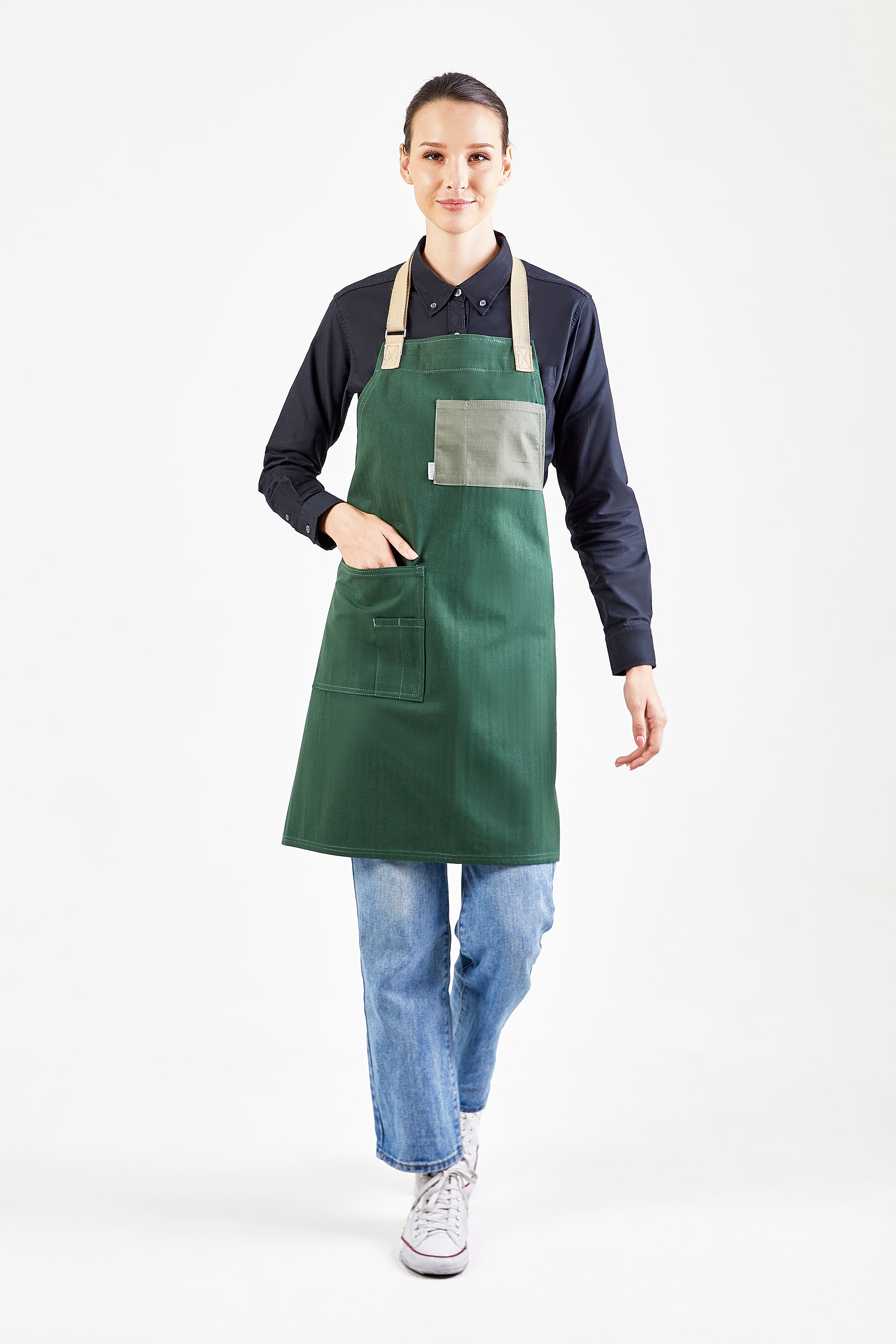 PEBBLE APRON - (Pine Green, เขียวเข้ม)