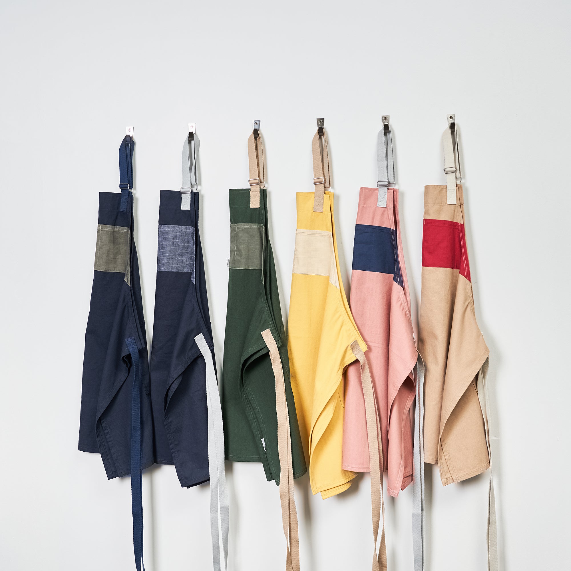 PEBBLE APRON - (Apricot, เหลืองแอปริคอต)