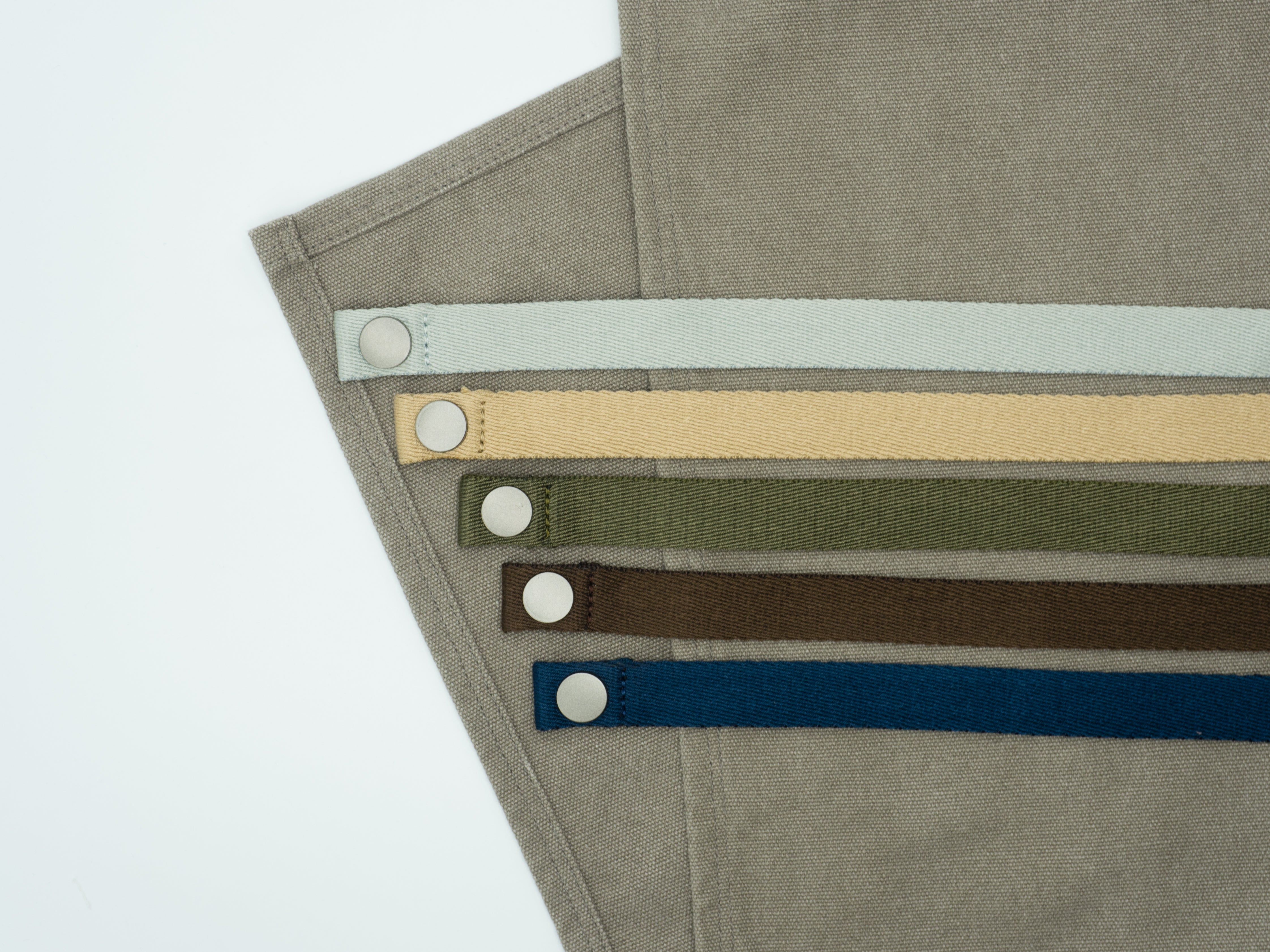 12C Cross Back Apron ผ้ากันเปื้อนสายไขว้หลัง (Grey, เทา)