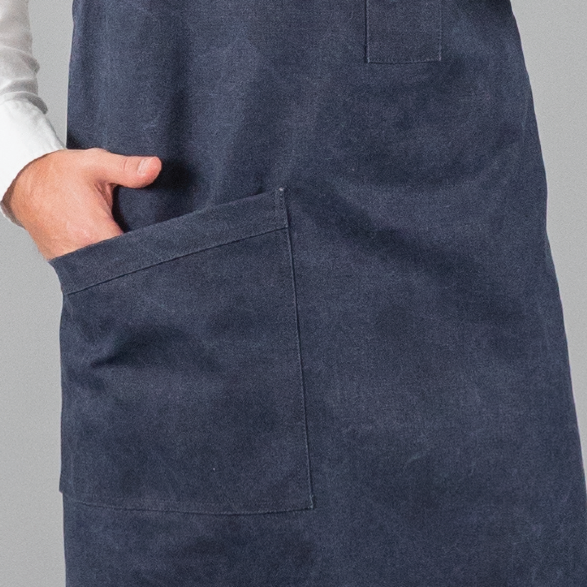 12C Cross Back Apron ผ้ากันเปื้อนสายไขว้หลัง (Charcoal Blue , น้ำเงินเข้ม)