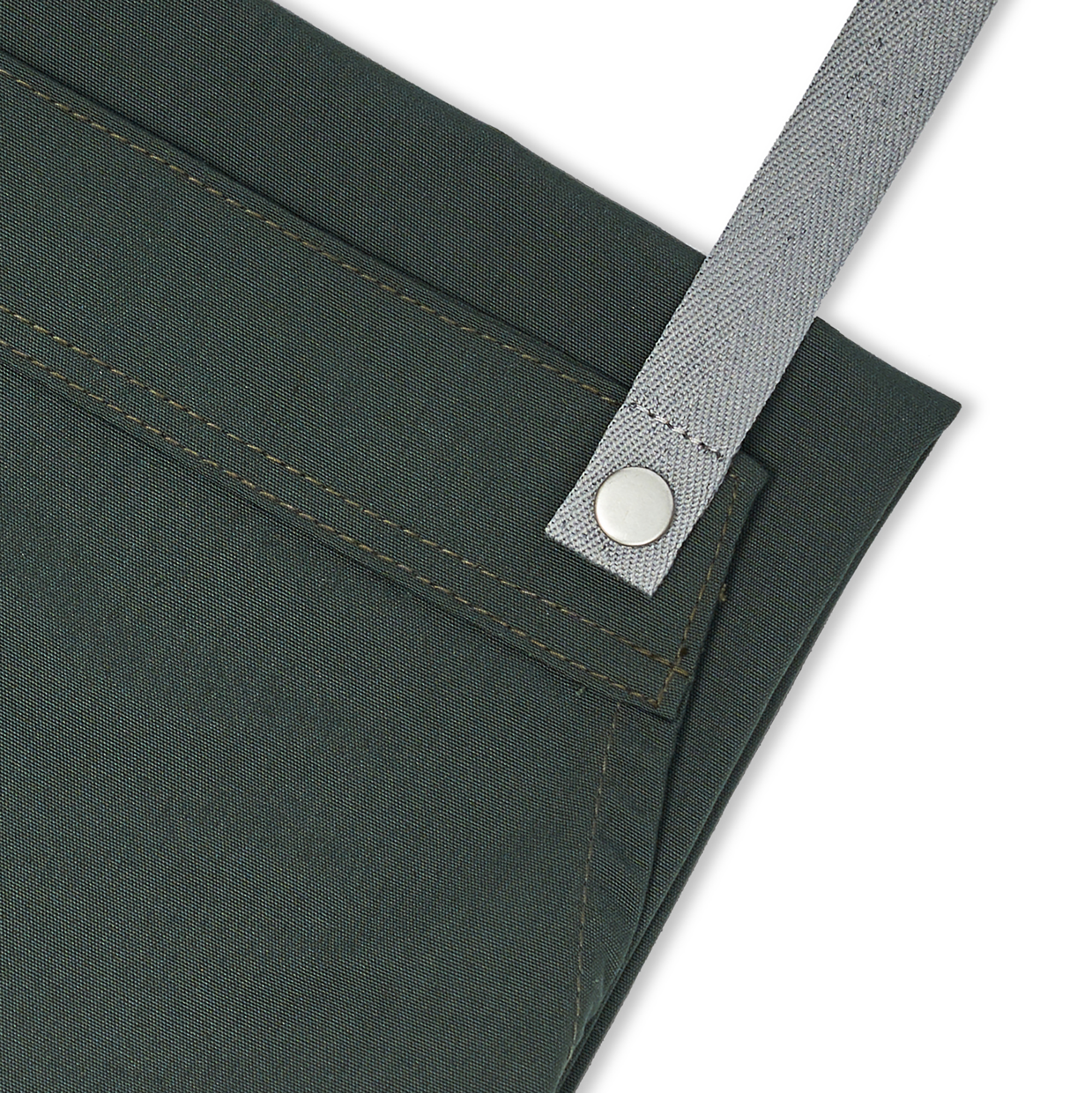 Motion Light Apron (Basil Green, เขียวเข้ม)
