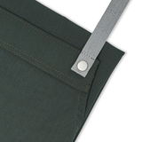 Motion Light Apron (Basil Green, เขียวเข้ม)