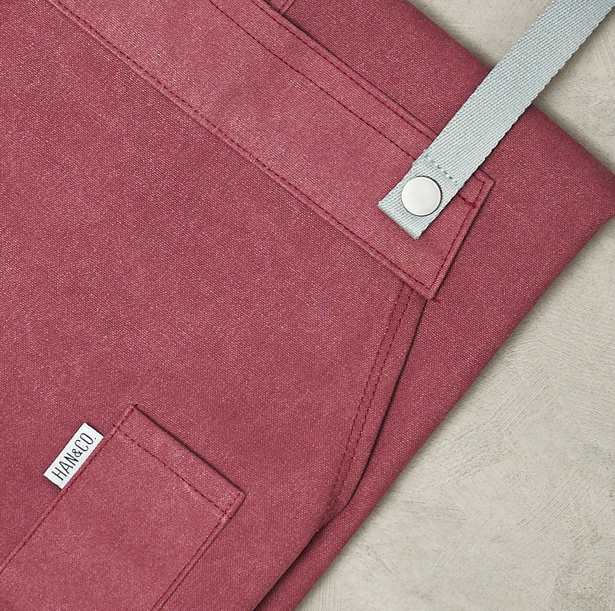 12C Cross Back Apron ผ้ากันเปื้อนสายไขว้หลัง (Rose Pink, ชมพู)