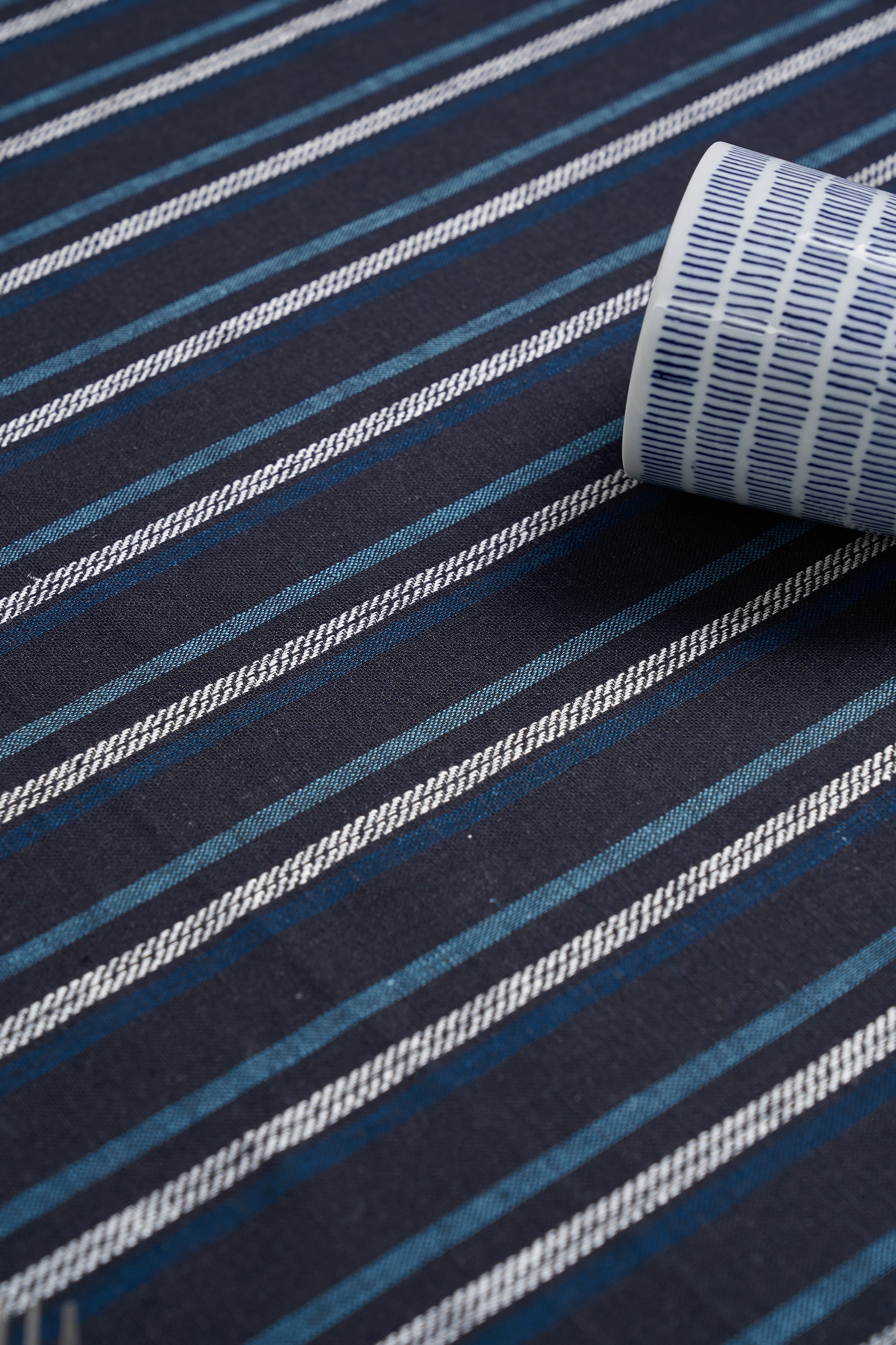 Han&Co. Table Cloth – Linen Stripe ผ้าปูโต๊ะ ผ้าคลุมโต๊ะ สี Linen Stripe HCTBC09